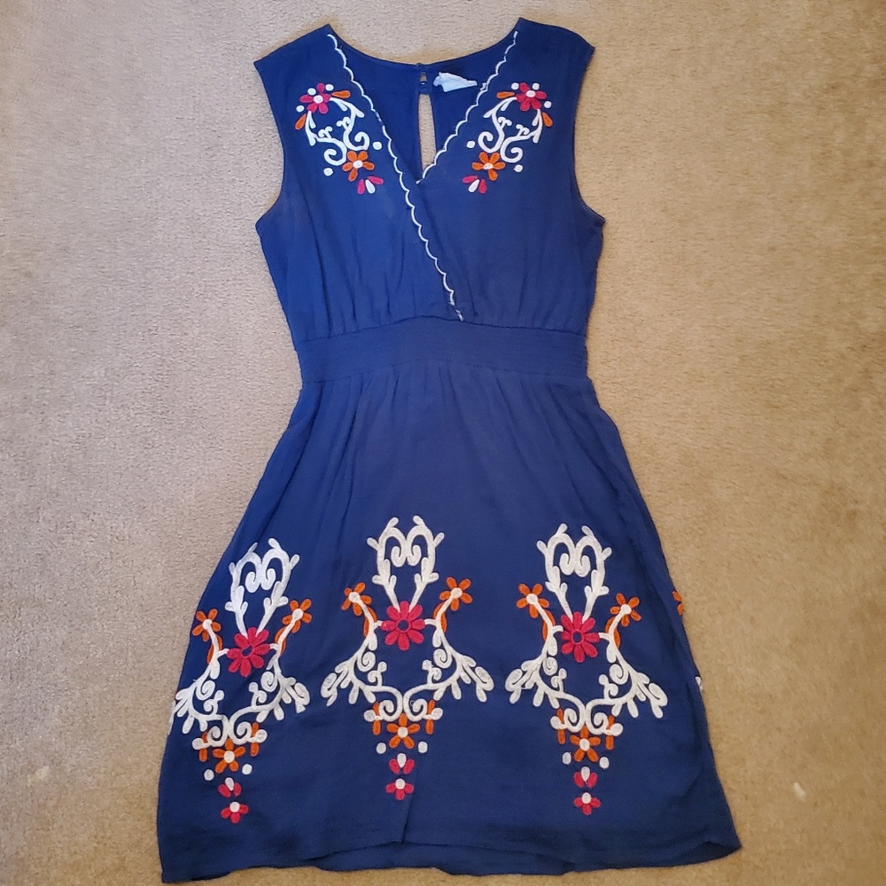 Anthopologie Lilla embroidered dress